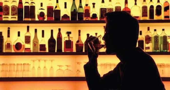 Liquor stores opened in Chandrapur district