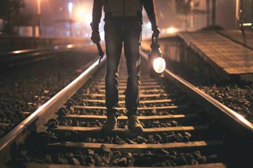 Shocking! He killed his father and dumped his body on the railway tracks