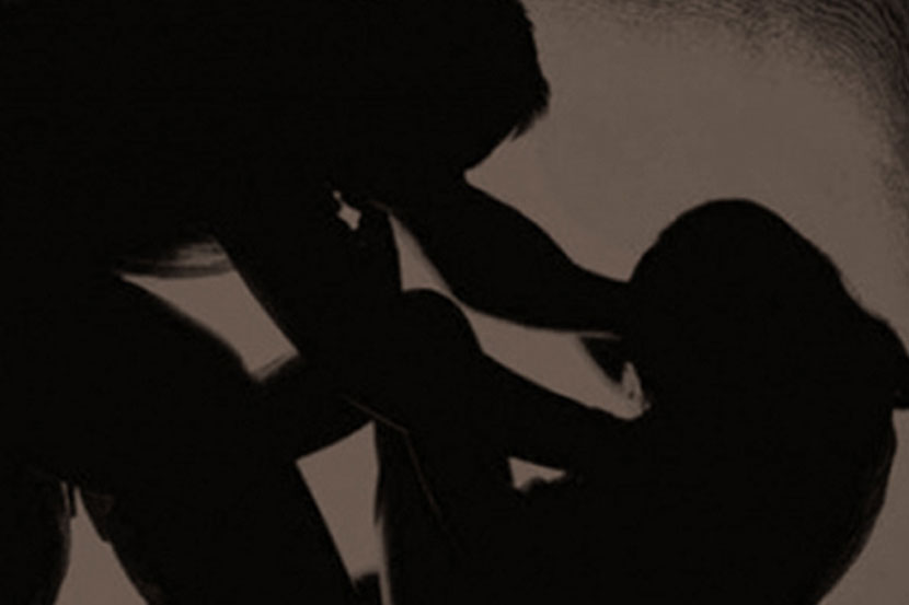 Shocking! The woman who tried to enter the house and tried to rape him cut off her genitals