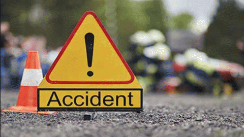 11 killed in minibus collision near Itgatti in Dharwad