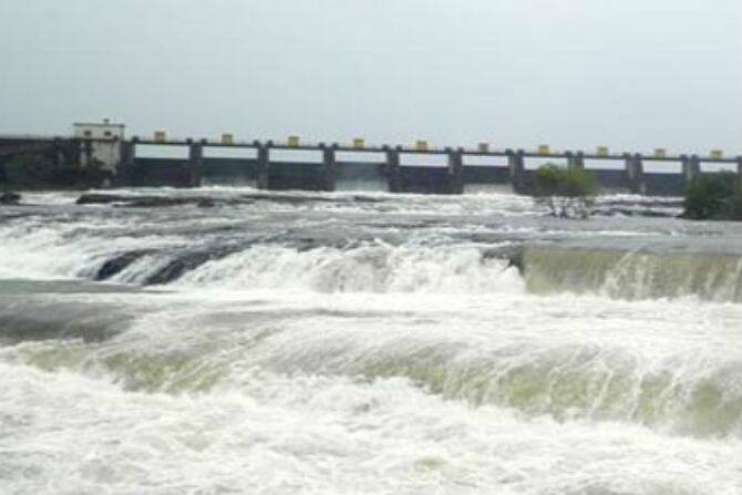 Discharge from Khadakwasla dam; Warning to the citizens along the river