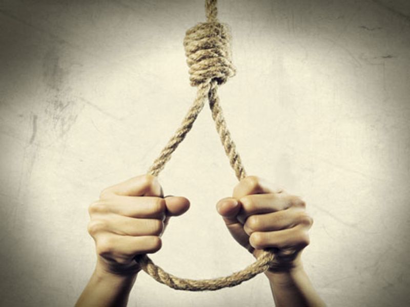 Shocking! Plumber commits suicide after EMI agent comes out of the house for Rs 6,800