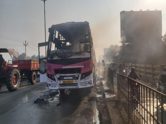 Burning Bus incident on Pune Solapur Highway