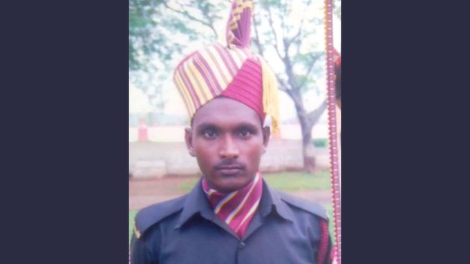 Indian Army Soldier Maharashtra Buldhana District Pradeep Mandale Martyr In Jammu Kashmir