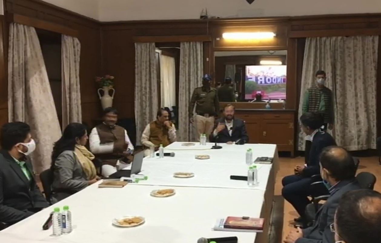 Union Environment Minister Prakash Javadekar called on NMC officials in Indore