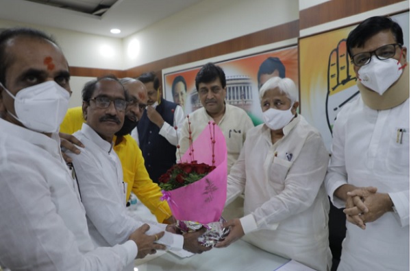 In Nanded, a big BJP leader joined the Congress