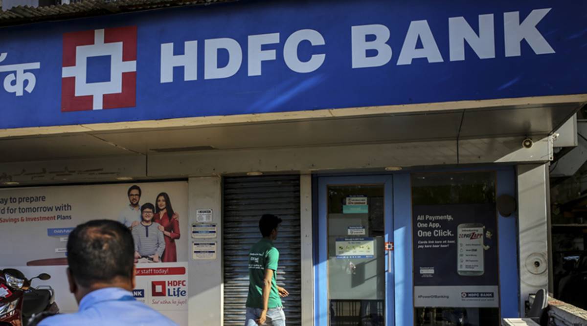 RBI directs HDFC to stop digital launching issuing credit card