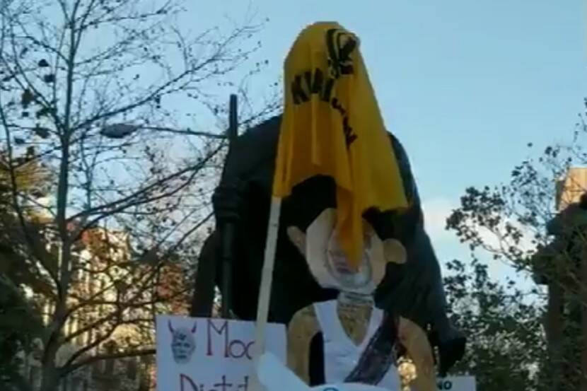 Desecration of the statue of Mahatma Gandhi in America; Face covered with Khalistani flag