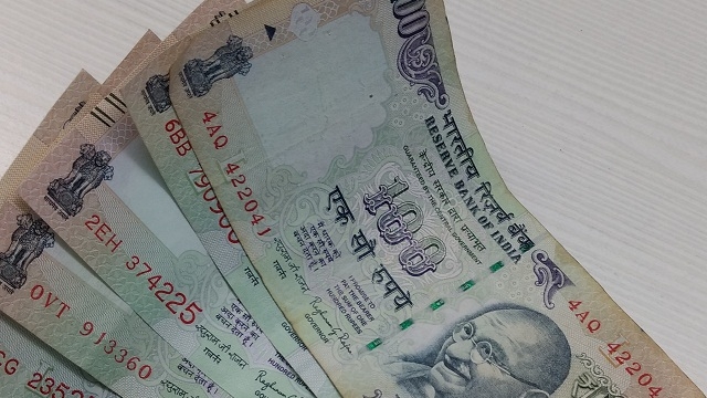The old 5, 10 and 100 notes will be devalued after March, RBI said