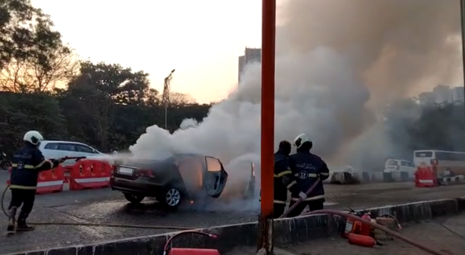 A car caught fire on the Eastern Expressway in Thane, fortunately no casualties were reported