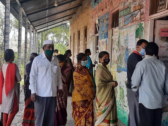 # GramPanchayatElection2021: Voting begins in Satara under peaceful and tight police security