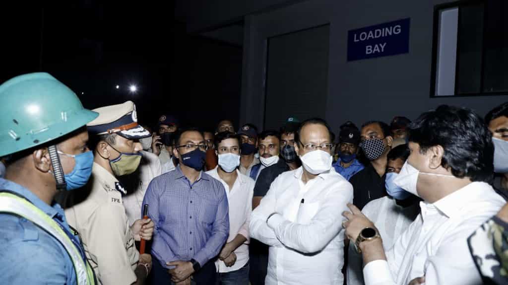 Inspection of Serum Institute by Deputy Chief Minister Ajit Pawar