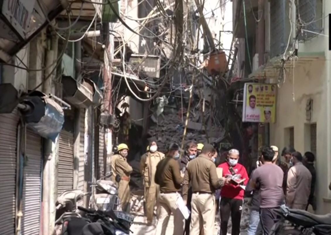 A four-storey building collapsed in the Turkmen Gate area ...
