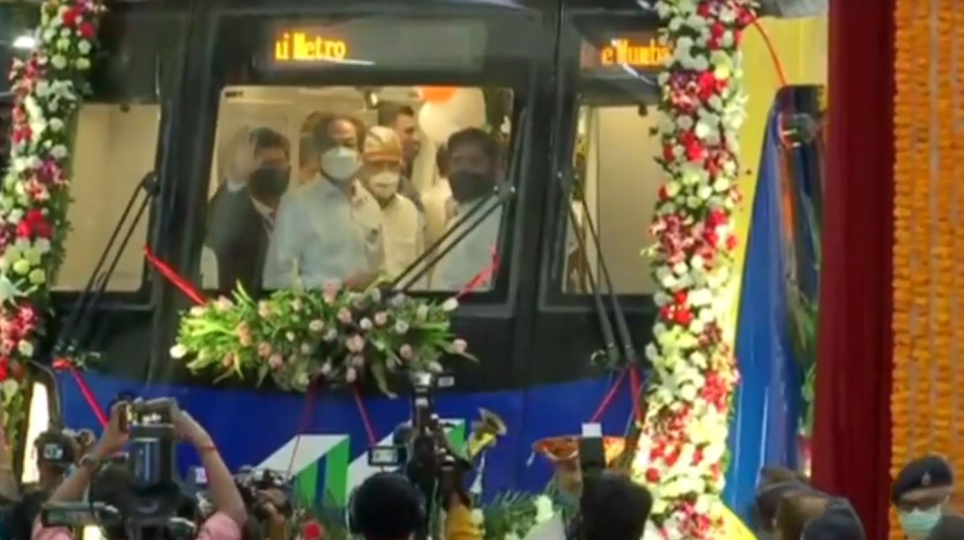 Chief Minister Uddhav Thackeray inaugurated the first Metro on Mumbai Metro Lines 7 and 2A