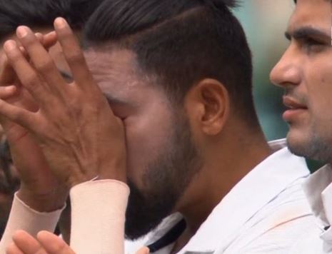 #INDvsAUS Siraj bursts into tears as national anthem begins