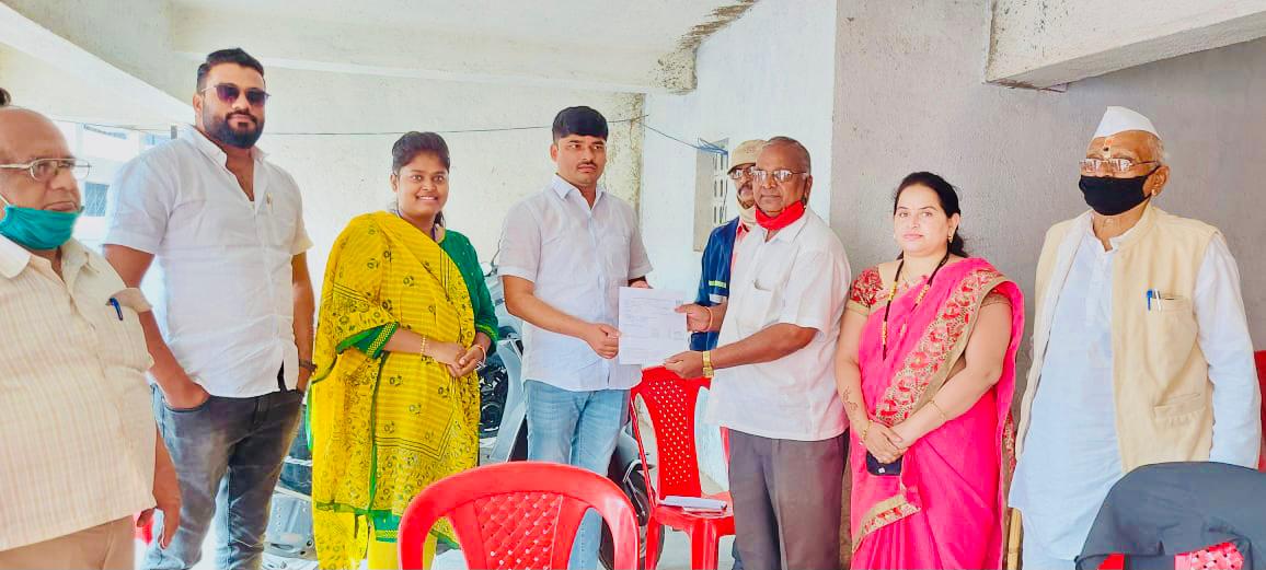Distribution of ST bus passes to senior citizens in Moshi
