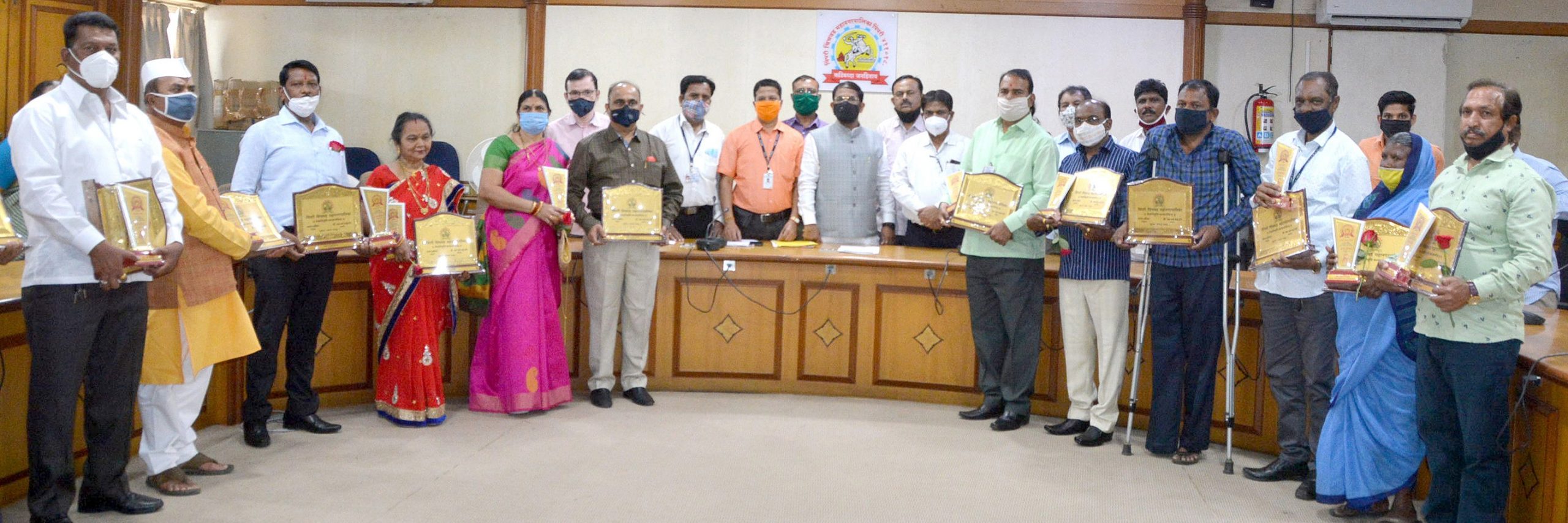 15 officers and employees of Pimpri Chichwad Municipal Corporation retired