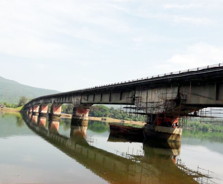 The Ambet bridge connecting Raigad-Ratnagiri will be closed from February 10