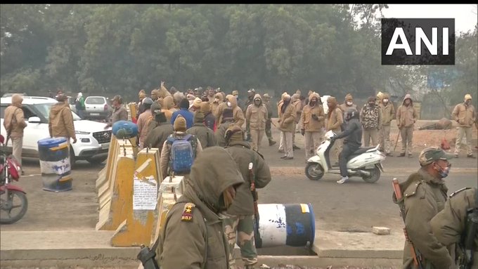 #FarmersProtest: Police personnel deployed at Singur border