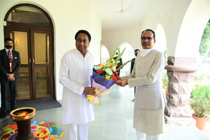 Madhya Pradesh: Congress leader Kamal Nath called on Chief Minister Shivraj Chouhan at his residence
