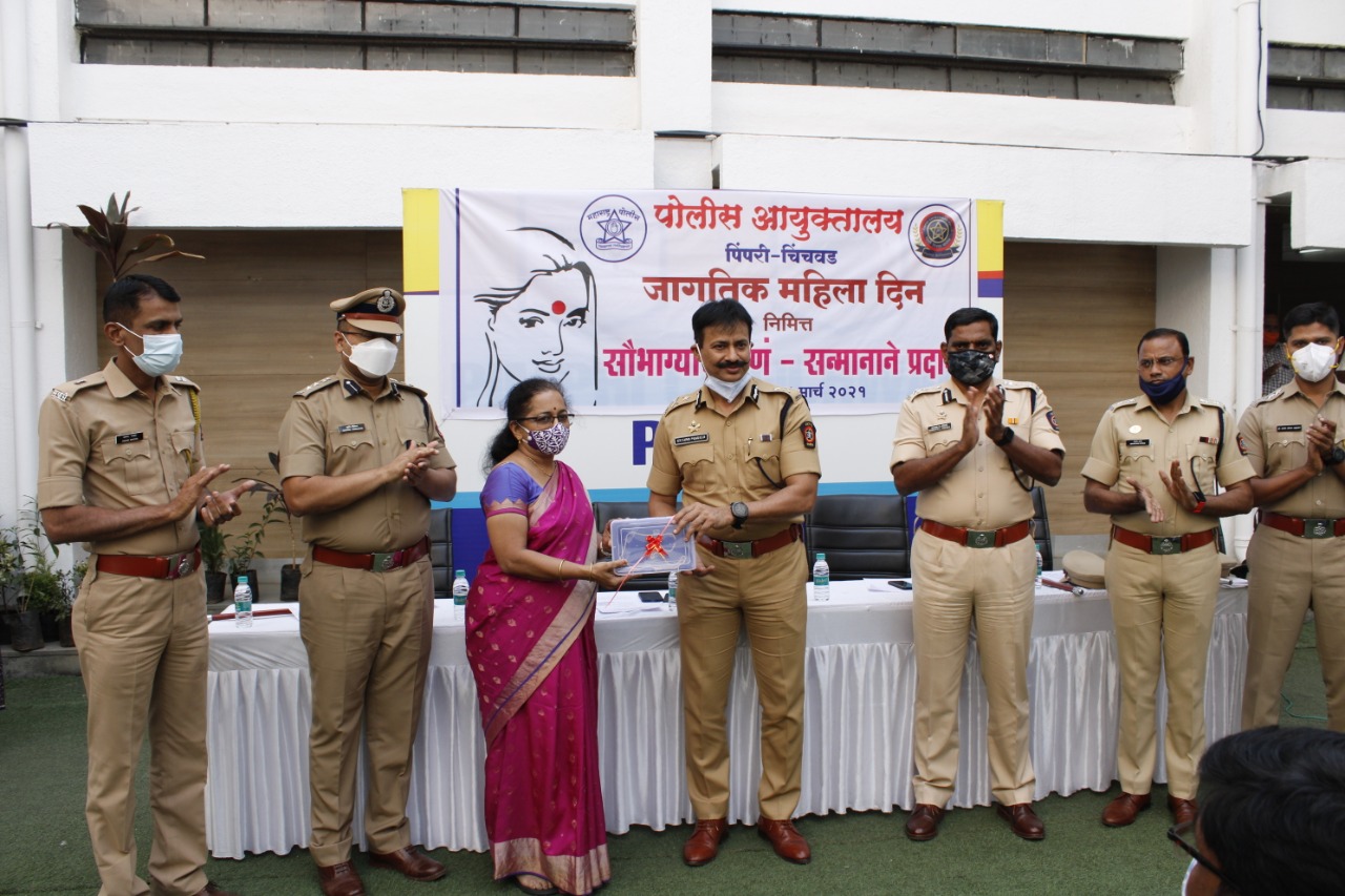 One crore jewelery handed over to women; Visit from Pimpri Chinchwad Police on International Women's Day