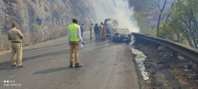 Shocking! Chemical truck and motor burnt in Khambhatki Ghat forest