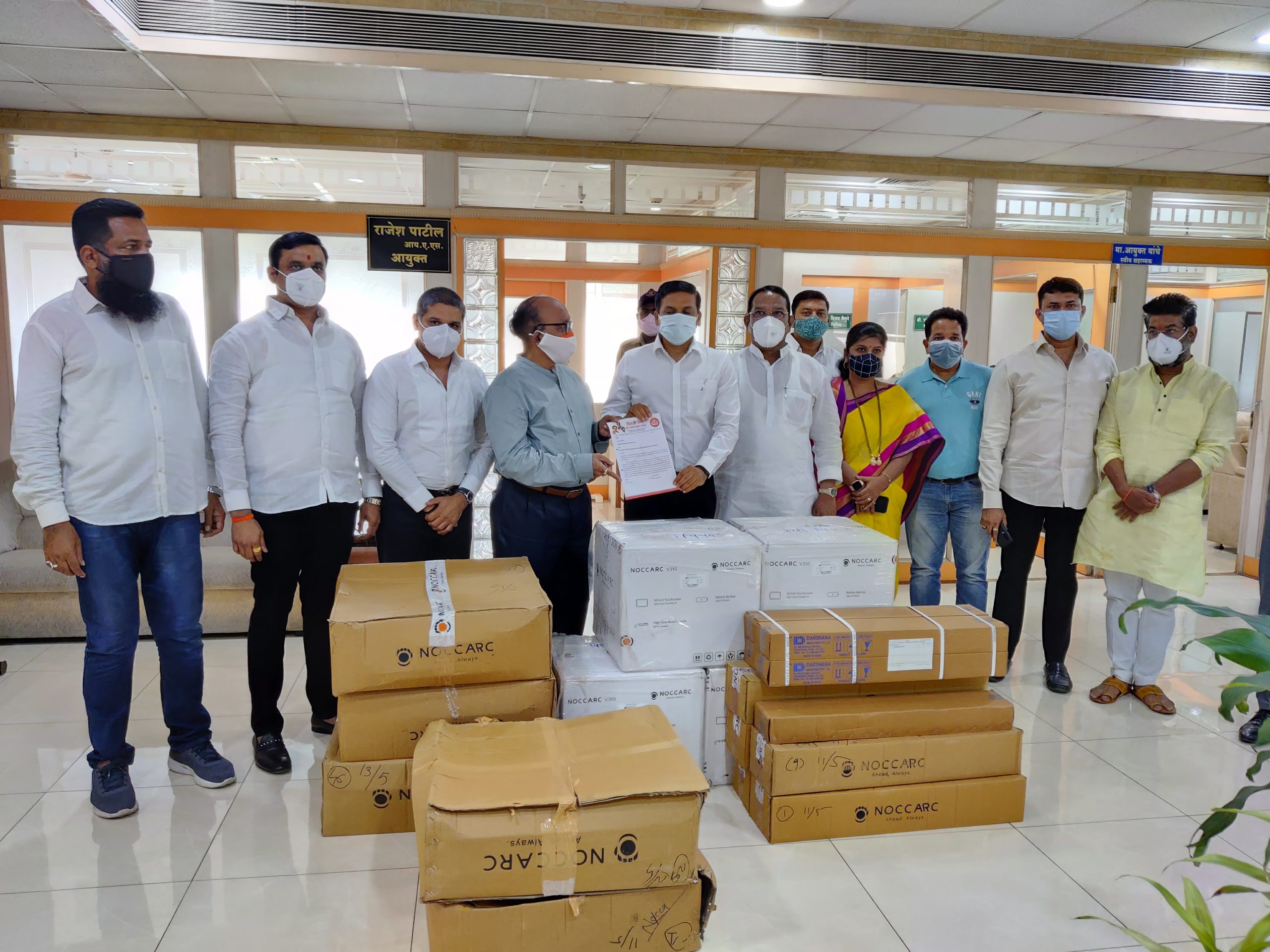 Environment Minister Aditya Thackeray gave five ventilators to Pimpri-Chinchwad Municipal Corporation