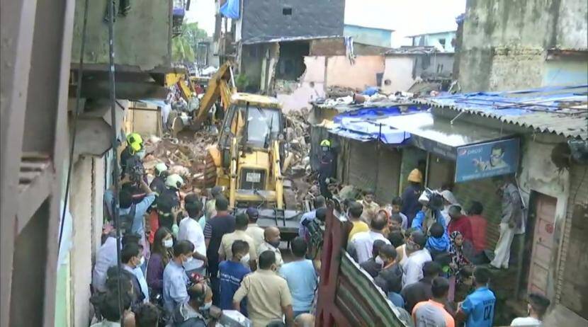 11 killed in Malad building collapse; 7 injured