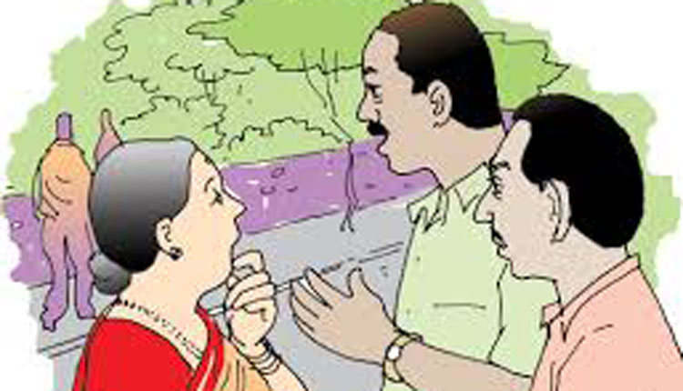 Introducing the woman saying ‘I am your son’s friend, we both ate at the same plate’ and snatched the knot of Rs 70,000