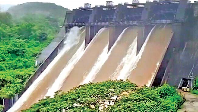 Chandoli, discharge from Koyna dam; Warning