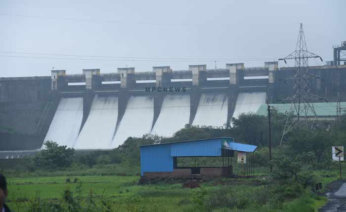 Increased discharge of water from Pavana Dam, discharge by 4650 cusecs