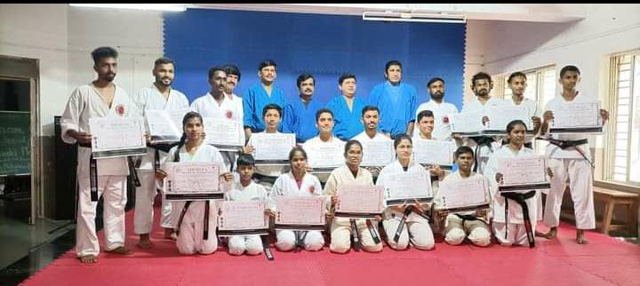 17 students of mixed martial arts institute shine in martial arts black belt examination