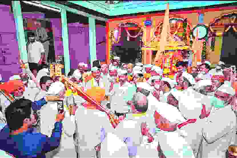 Symbolic departure of Saint Nilobarai Palkhi