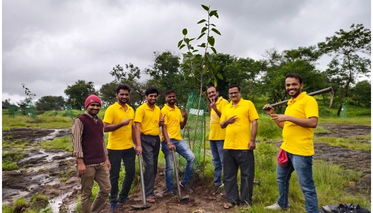 Celebrating Friendship Day in the company of 701 native trees, an Art of Living initiative