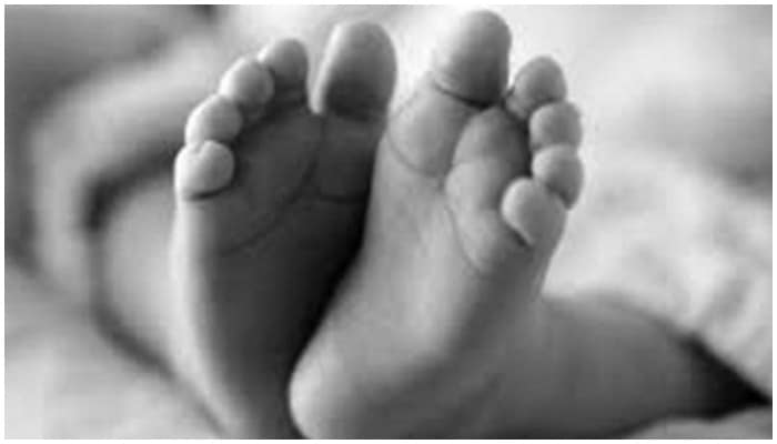 In Sahakarnagar, a baby born from an immoral relationship was thrown into a stream