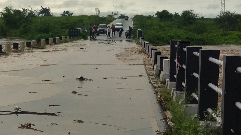 Vidarbha was lashed by rains, Amravati river flooded