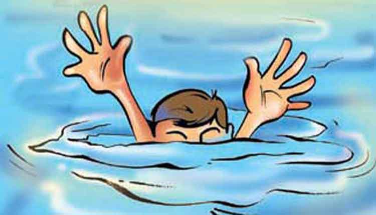 At the time of immersion of Ganesha, two youths drowned in Indrayani river and the body of one was found