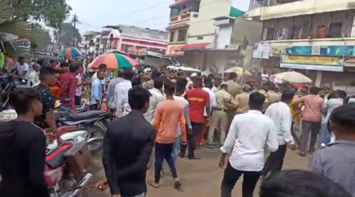 'Maharashtra Bandh' to be thwarted: Storm clash between Mahavikas Aghadi and BJP workers in Bhusawal
