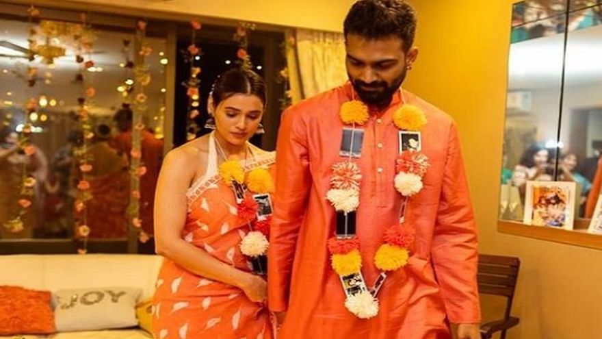Singer Shalmali Kholgade stuck in marriage