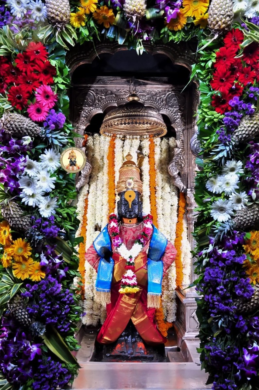 Attractive floral decoration of Vitthal-Rukmini temple on the occasion of Diwali