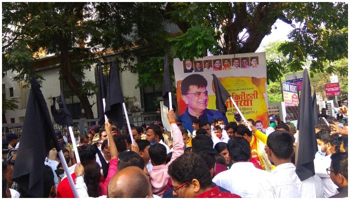 Shiv Sena showed black flags to Kirit Somaiya