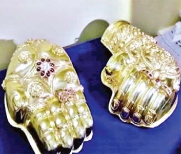 Two hands of gold worth Rs 3 crore offered at the feet of Tirupati Balaji