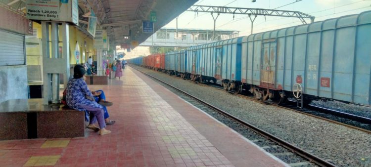 Demand for installation of CCTV cameras at Talegaon railway station