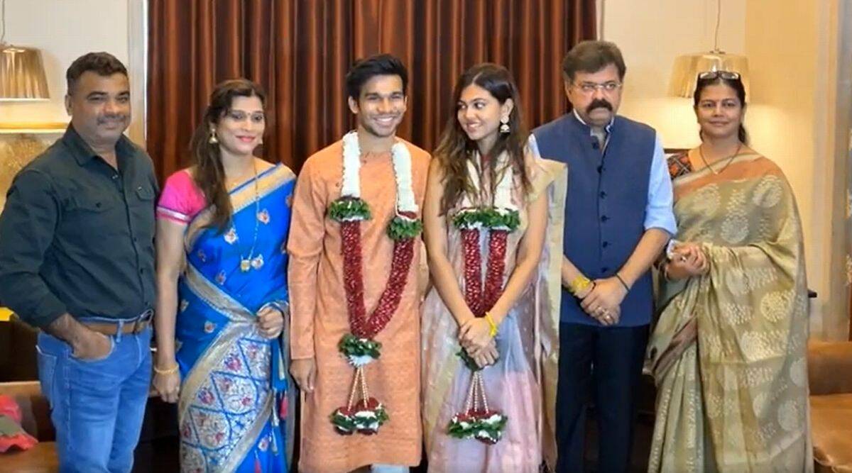 Jitendra Awhad's only daughter's wedding ceremony held; Ideal put in front of everyone getting married