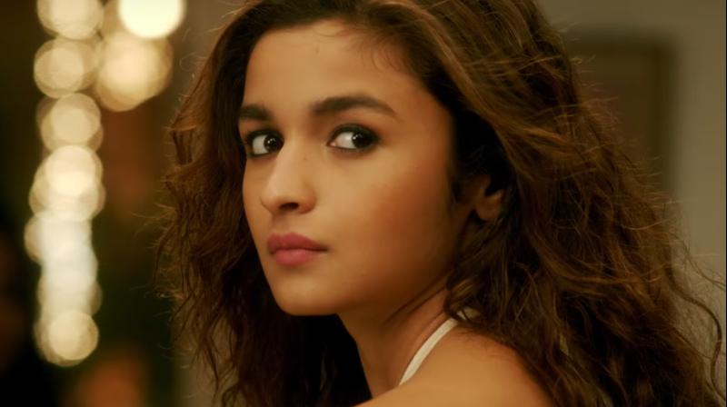 Alia Bhatt arrives in Delhi while home quarantine! Will there be action?