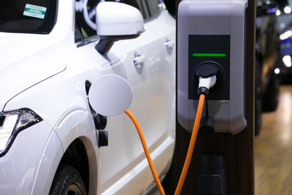 Pune Municipal Corporation will set up charging stations at 500 places in the city