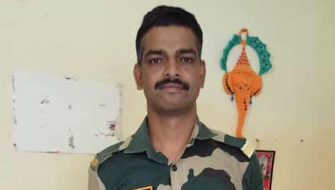 A soldier on holiday in Chandwad died in an accident