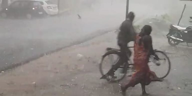 Hailstorms in many parts of Maharashtra; Aurangabad, Akola, Ahmednagar, Washim
