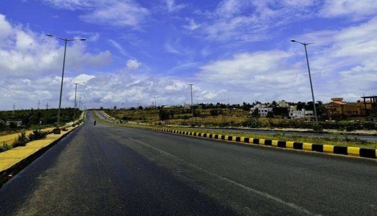 Pune Zilla Parishad's record! 246 km of roads built in one day
