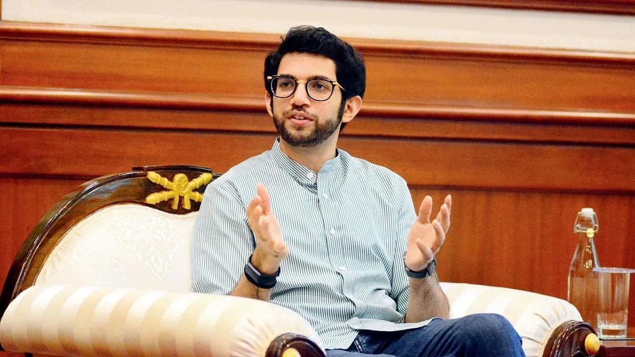 All government vehicles in the state will be electric, big announcement by Environment Minister Aditya Thackeray